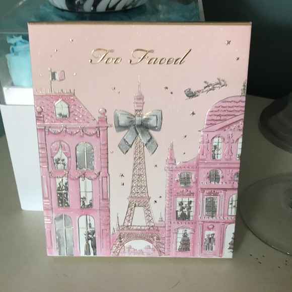 Too Faced set of 12 eye shadows. NWOT. - Picture 2 of 11